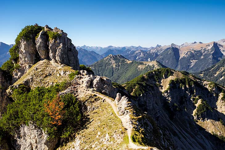 Ammergau Alpen bei Garmisch-Partenkirchen.  (©foto: iStock, topics)